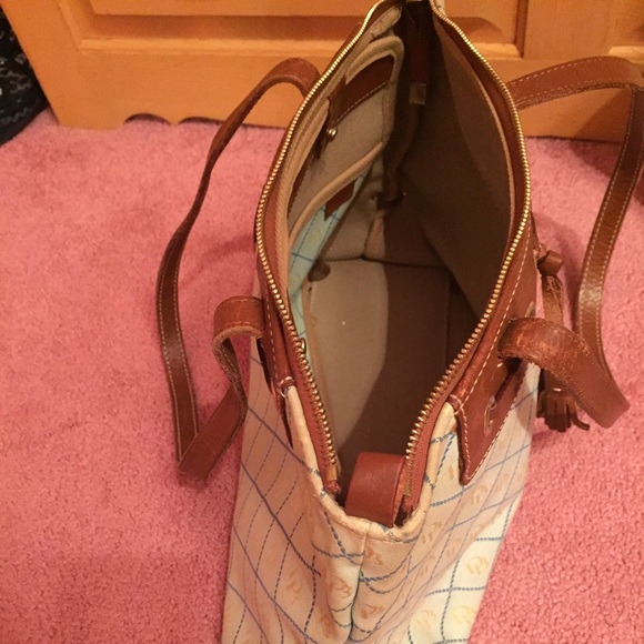 Dooney & Bourke tote bag!!! - Picture 4 of 4