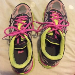Under armour tennis shoes