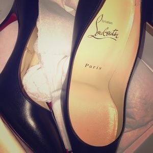 Christian Louboutin Décolleté 100 Leather Pump