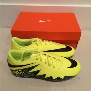 Men's Nike hypervenom cleats size 7.5