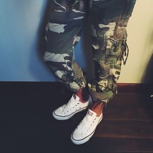 Hollister Camo Capris