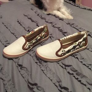 Sake roots slip-on shoes