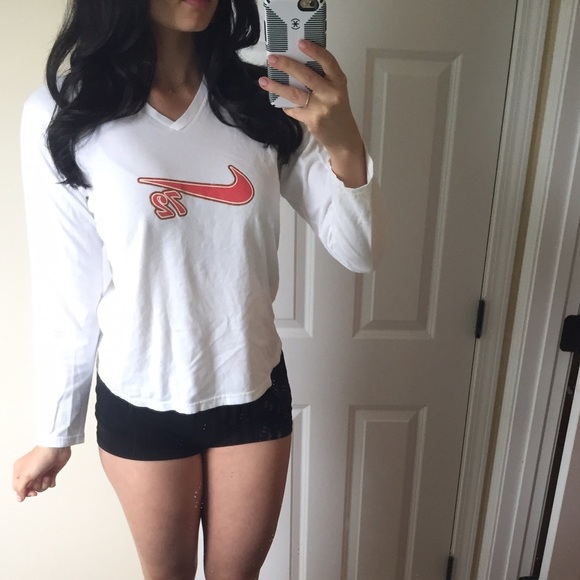 Nike coral white basic white long sleeve shirt