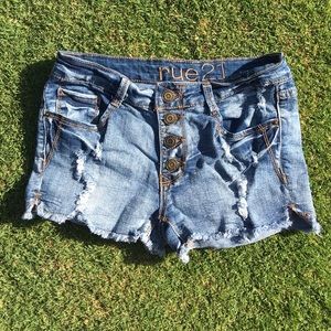 Ripped Jean shorts