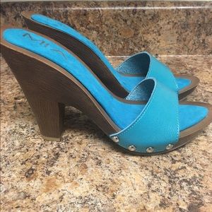 NWT Mia Cobalt Heels