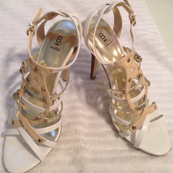 Bakers Size 7.5 Women's heel