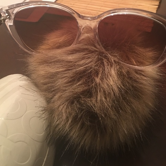 Coach sunglasses - Picture 3 of 4
