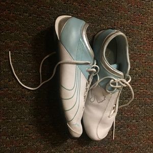 Puma Shoes -US 6