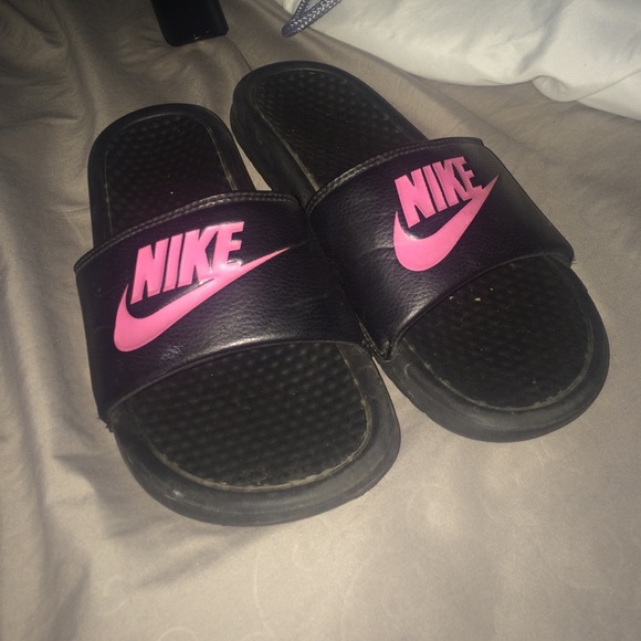 Nike slides