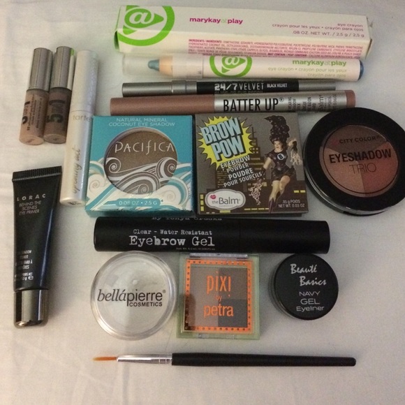 Eye makeup lot NEW