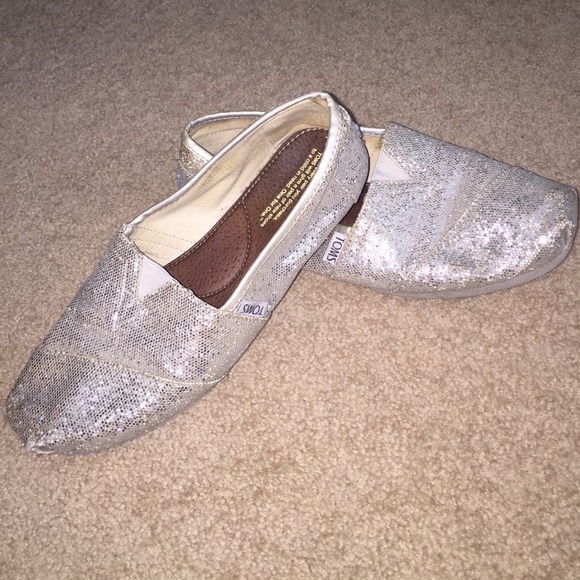 FINAL MARKDOWN✨Toms size 9