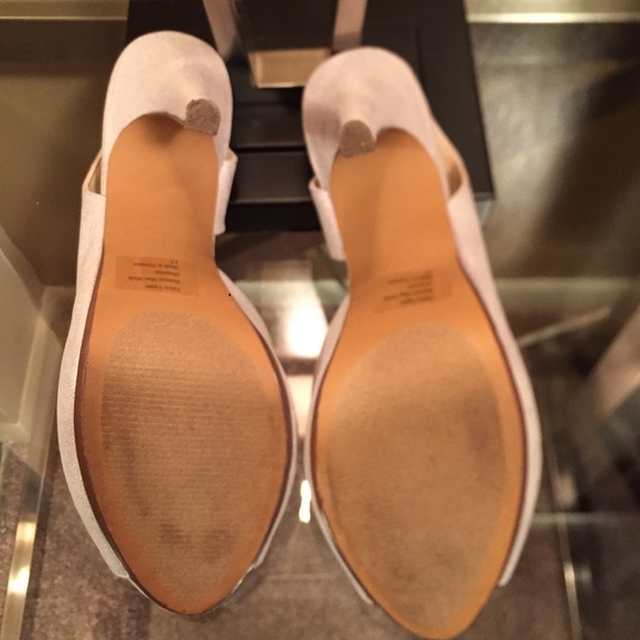 . Silver heels - Picture 4 of 4