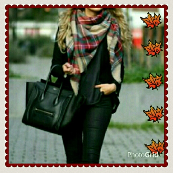 Tan tartan plaid blanket scarf / wrap / shawl - Picture 4 of 4