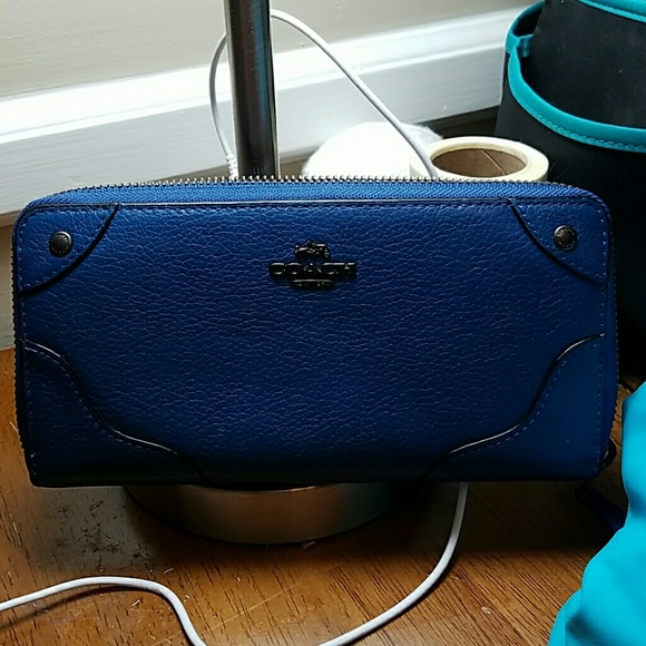 Coach Accordian Zipper Wallet