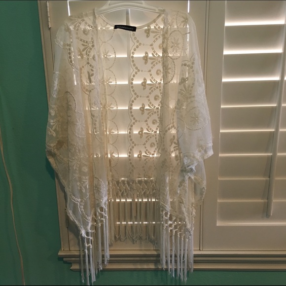 Cream lace kimono