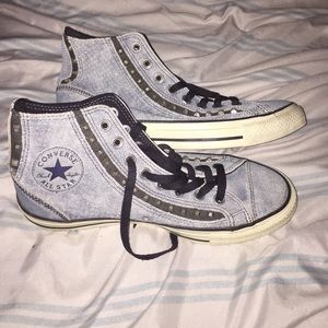 Women Converse