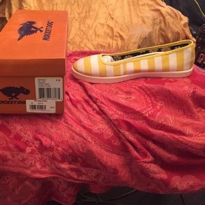 Rocket Dog Yellow & White canvas flats NIB Sz 8