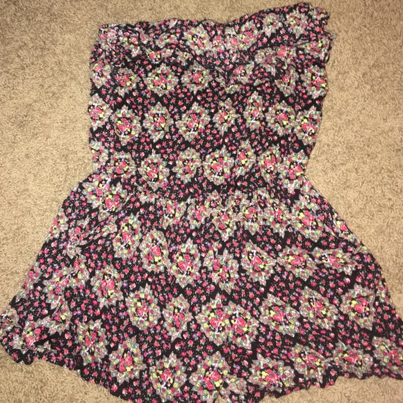 Strapless romper