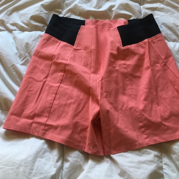 Peach stretch shorts