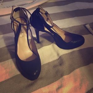 INC black pumps