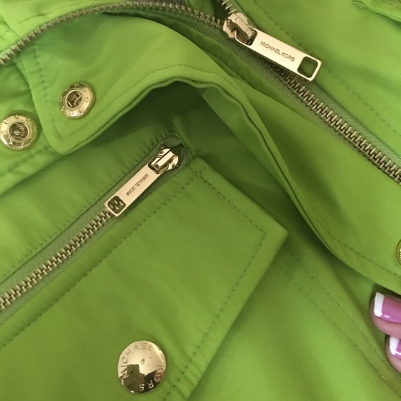 Authentic Michael Kors Trecnch coat - Picture 2 of 3