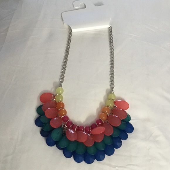 Beautiful colored statement necklace new