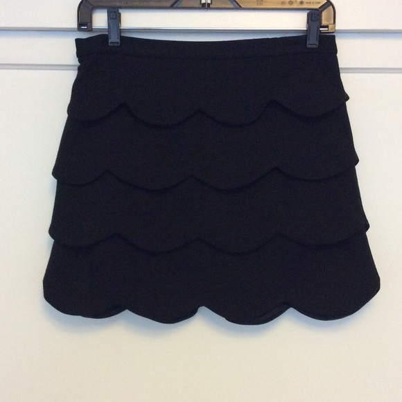 Jack // BB Dakota tired scallop mini skirt