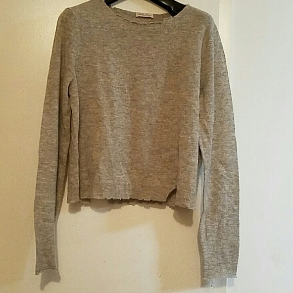 Women's sweater