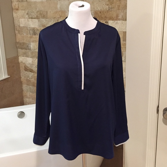 {Banana Republic} navy work chic top