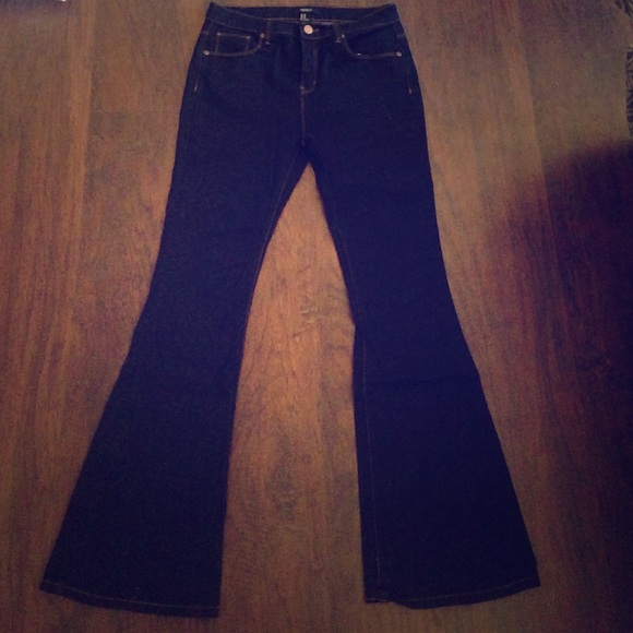 Forever 21 Denim - Forever 21 size 28 retro bell bottom jeans