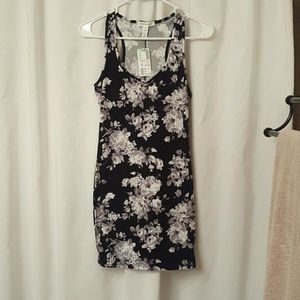 Bogo 30% off!! Floral bodycon dress