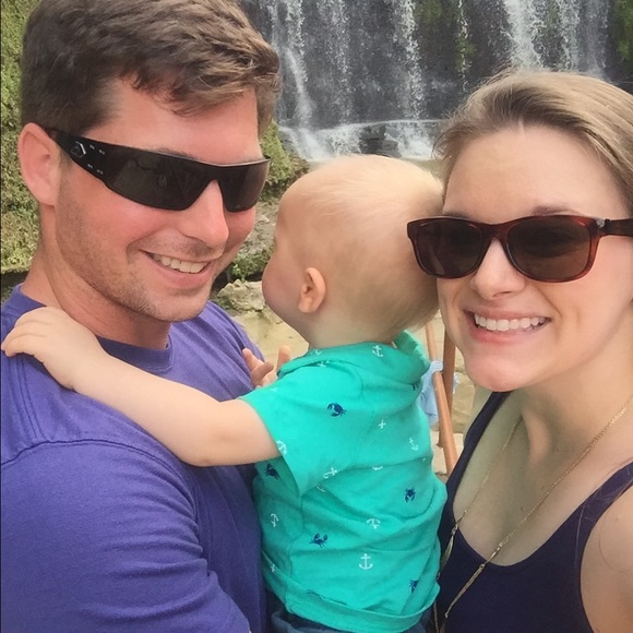 Meet your posher! - Picture 2 of 2