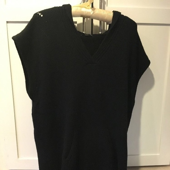 🎉HP!🎊NWT Aqua Cashmere Hooded Sweater Vest - Picture 2 of 4