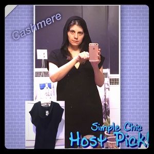 🎉HP!🎊NWT Aqua Cashmere Hooded Sweater Vest