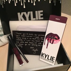 Kylie Kourt K Lipkit