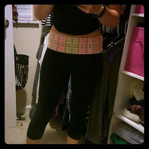 Pink crop yoga pants