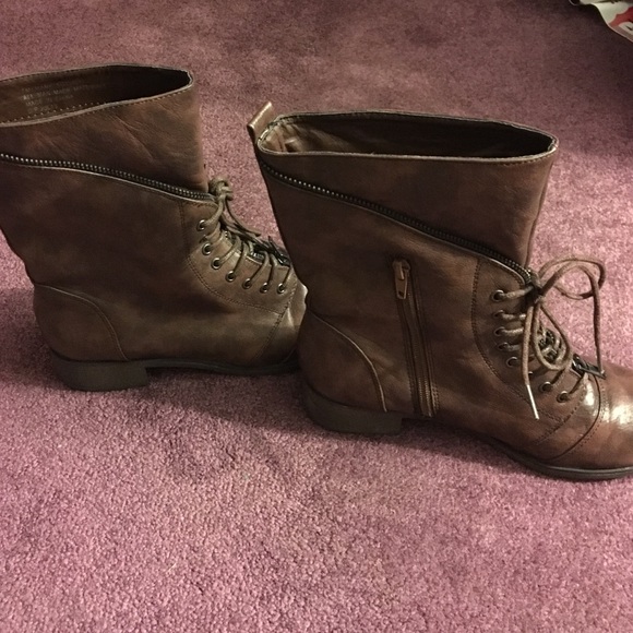 Sold - Picture 3 of 4