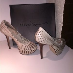 Report Signature- Off White Pumps
