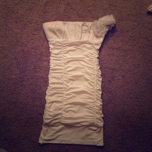 Cute dress. Never been used