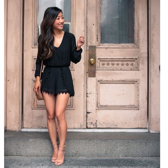 ASTR Dresses & Skirts - ASTR lace romper