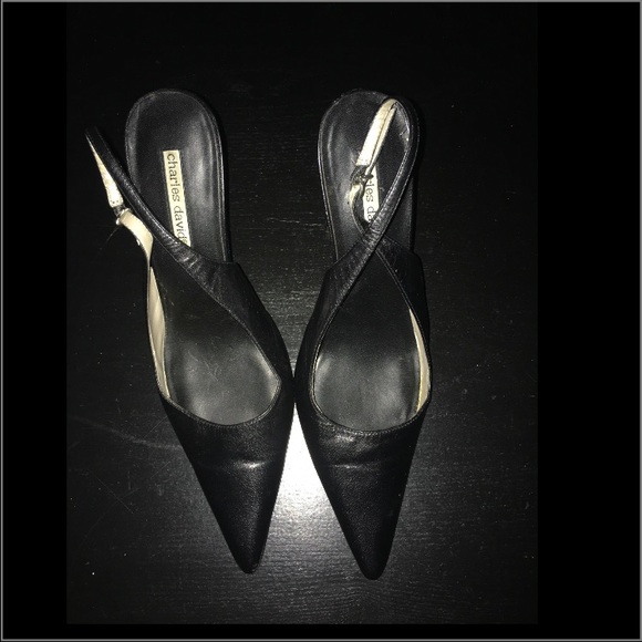 🍂Hello Fall🍂Black Sling Back Pumps