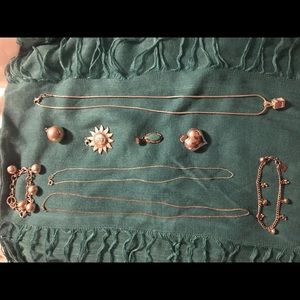 Lot of jewelry of all sorts.