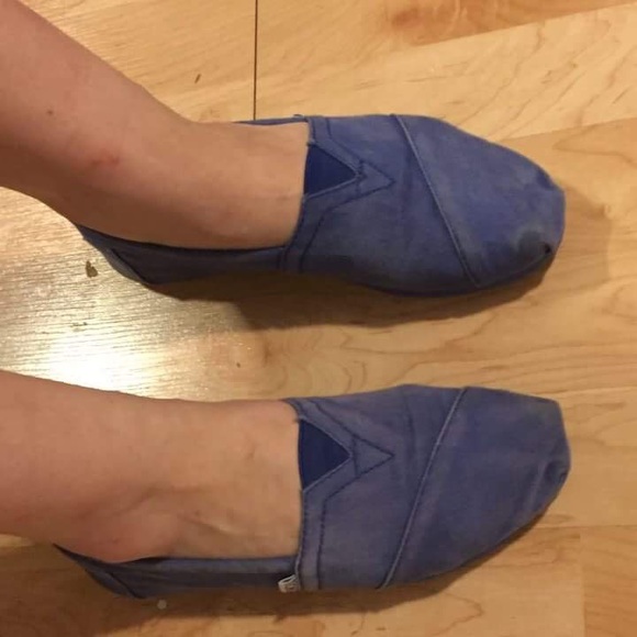 REDUCED❗️Distressed Blue TOMS