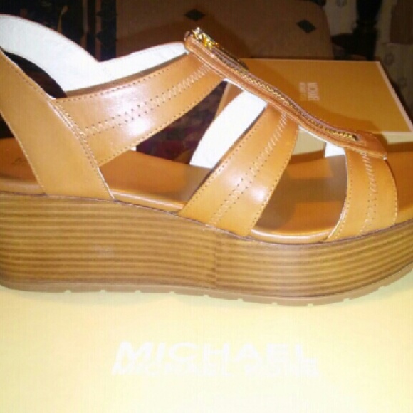 Micheal Kors Sandal(New)