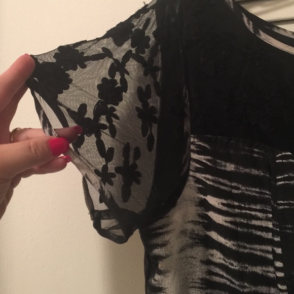 Fit and flare chiffon dress with pockets - Picture 3 of 4