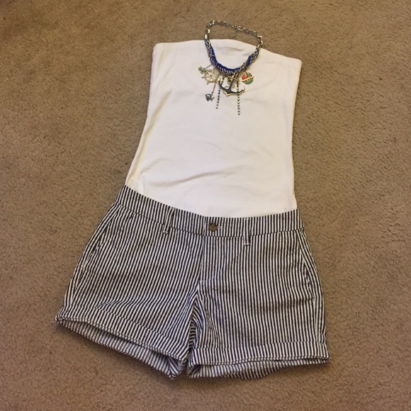 Old Navy blue striped shorts