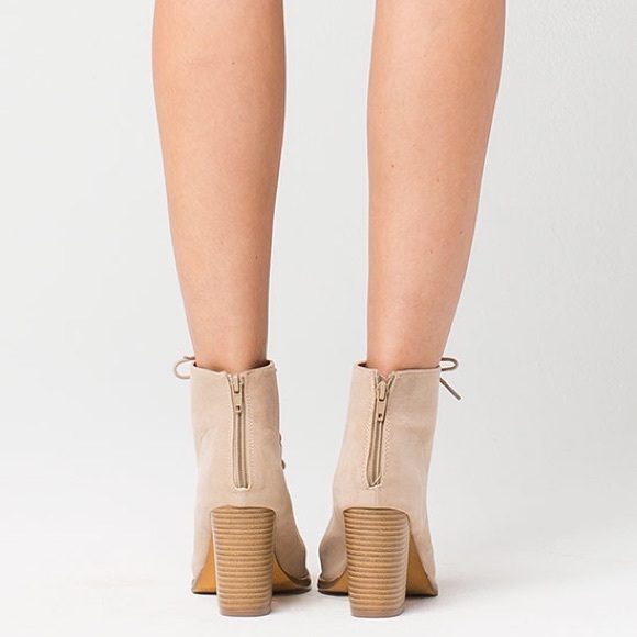 Lace-Up Heels•only Sz 10 Left - Picture 3 of 4