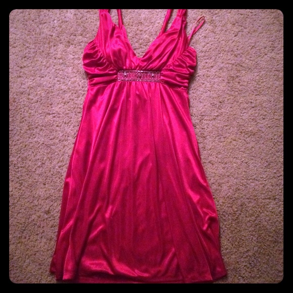 Nice little dress. Cute for Christmas time