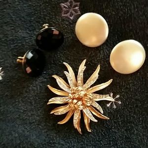 Vintage Coro Brooch with clip earrings