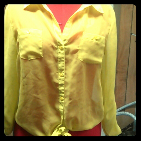 L.e.i button down shirt